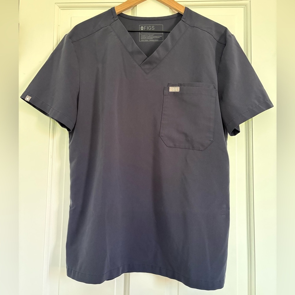 FIGS Scrub Top Womens Navy V-Neck Pocket Technical Collection Nursing Medium